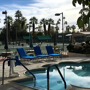 Getaways At Tennis Club Palm Springs